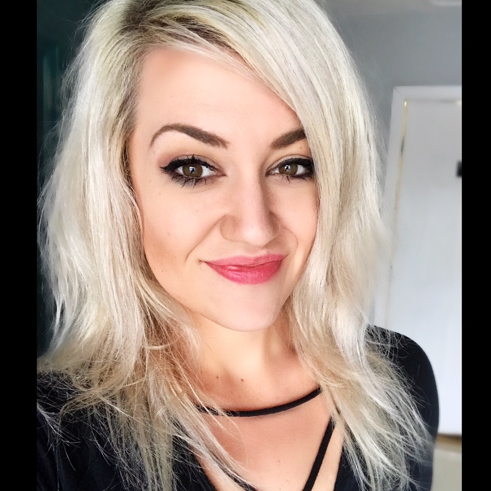 Meet your Posher, Amelia